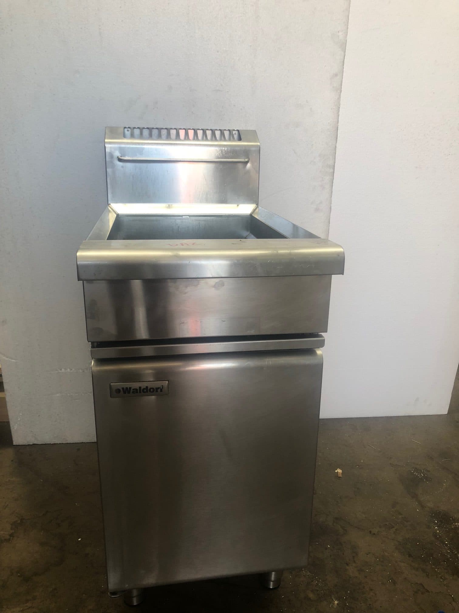 Waldorf Gas Deep Fryer FN 8120 G — refurbished commercial kitchen equipment